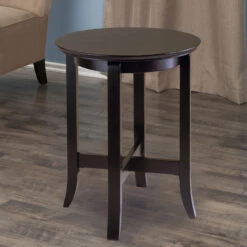 Winsome Home Decor Solid Wood Toby End Table -Olsberg shop 63d524f1ddb44a85ba216331d8d835bd