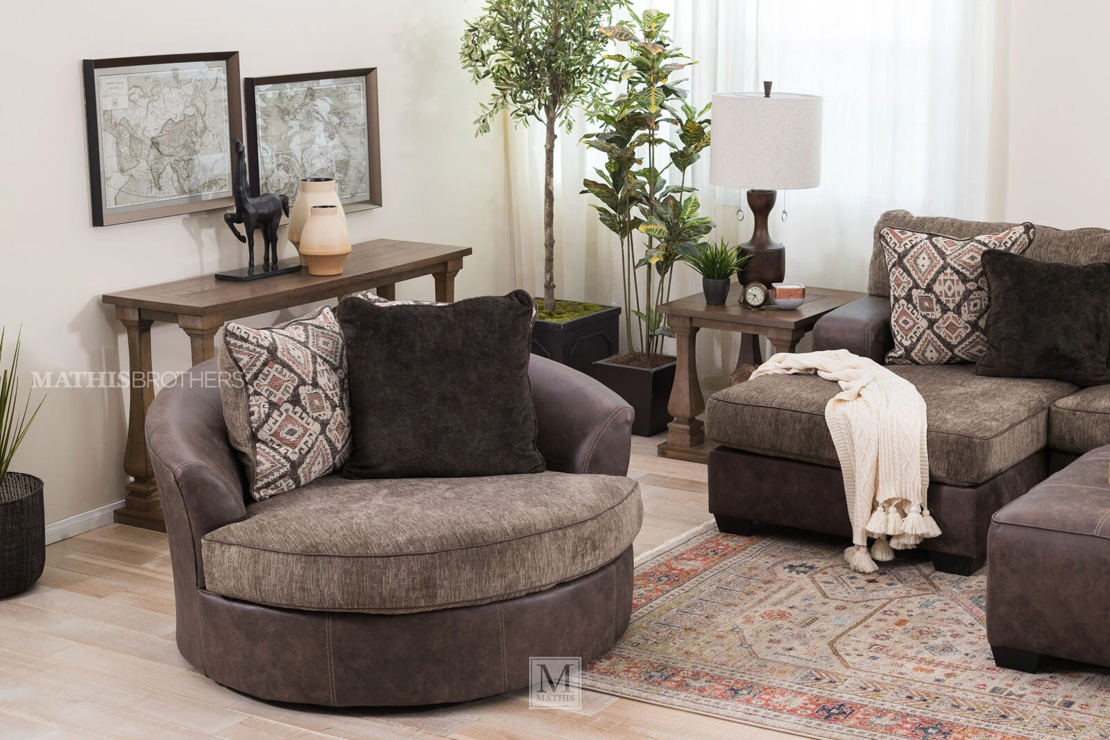 Johnelle End Table 7 Johnelle End Table - Image 5