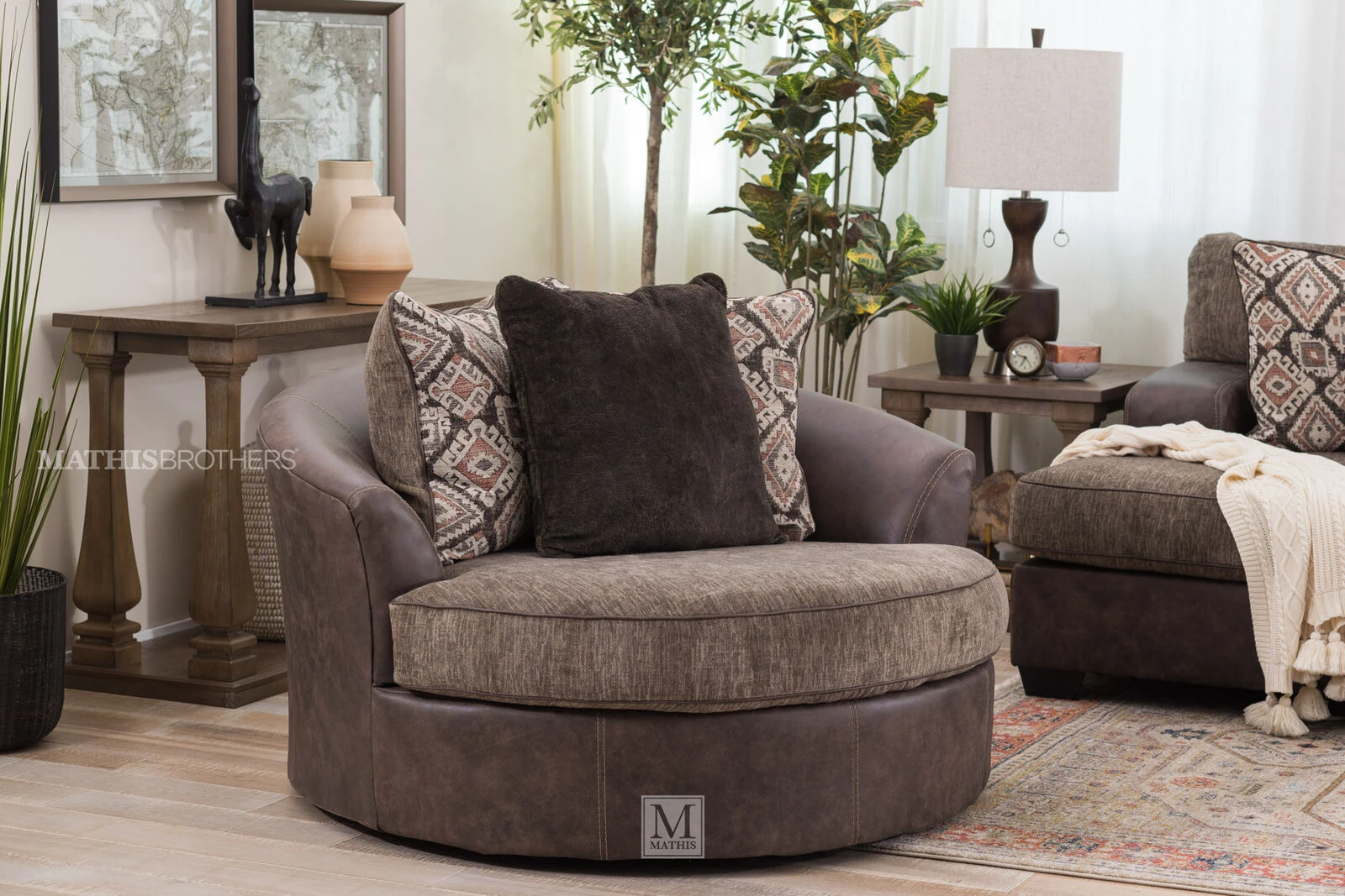 Johnelle Sofa Table 5 Johnelle Sofa Table - Image 3