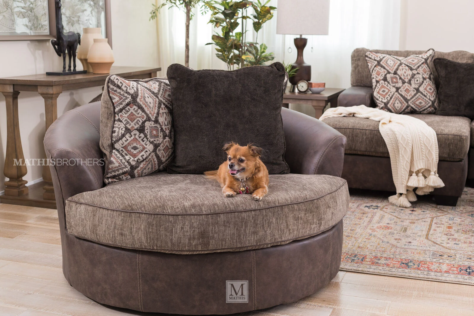 Johnelle Sofa Table 6 Johnelle Sofa Table - Image 4