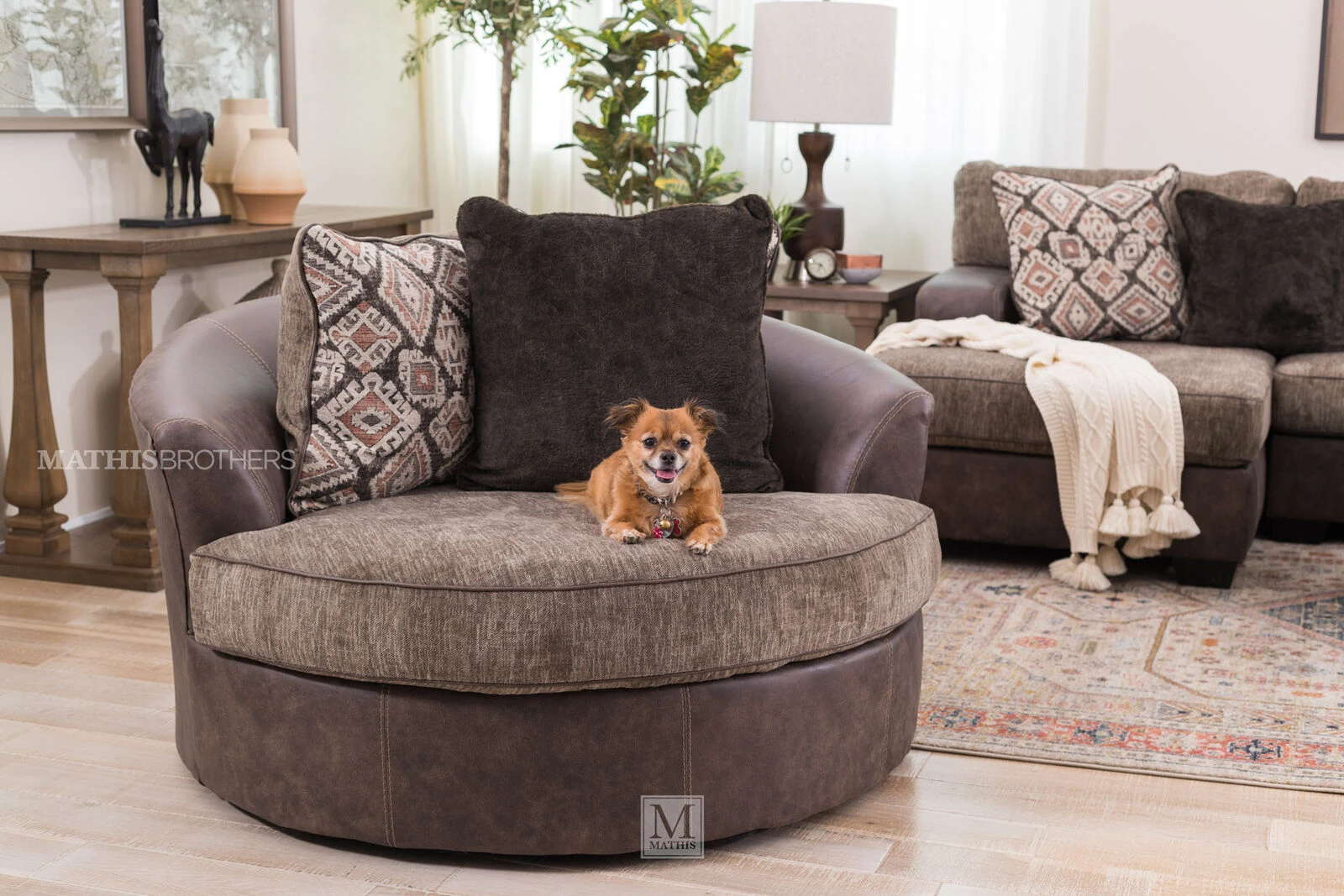 Johnelle Sofa Table 4 Johnelle Sofa Table - Image 2