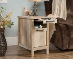 Cannery Bridge Side Table -Olsberg shop SDSP 420337 02